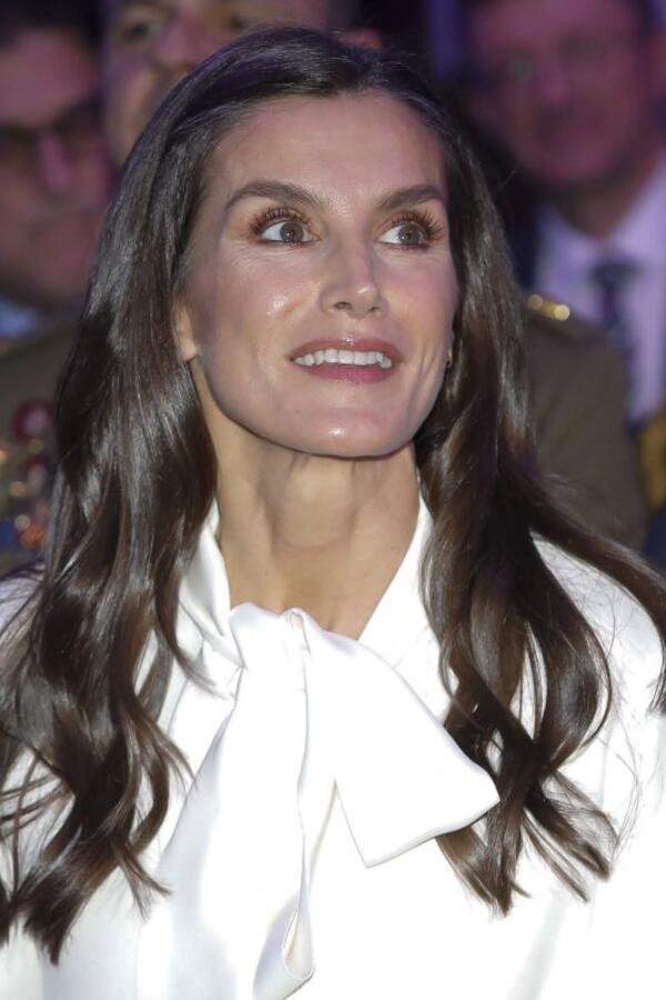 Iskoristila "privilegiju bele", pa učinila modni zaokret: Modno izdanje kraljice Leticije koje "bode oči" Špancima