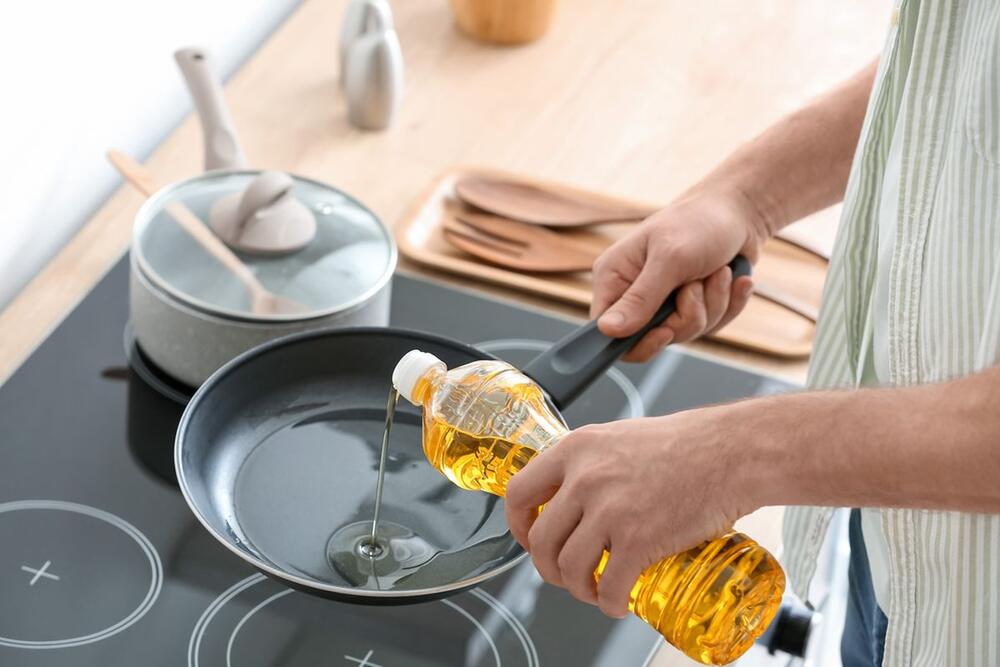 Prskanje ulja čest je problem u kuhinji