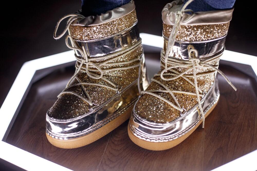 Zlatne čizme za sneg moon boots