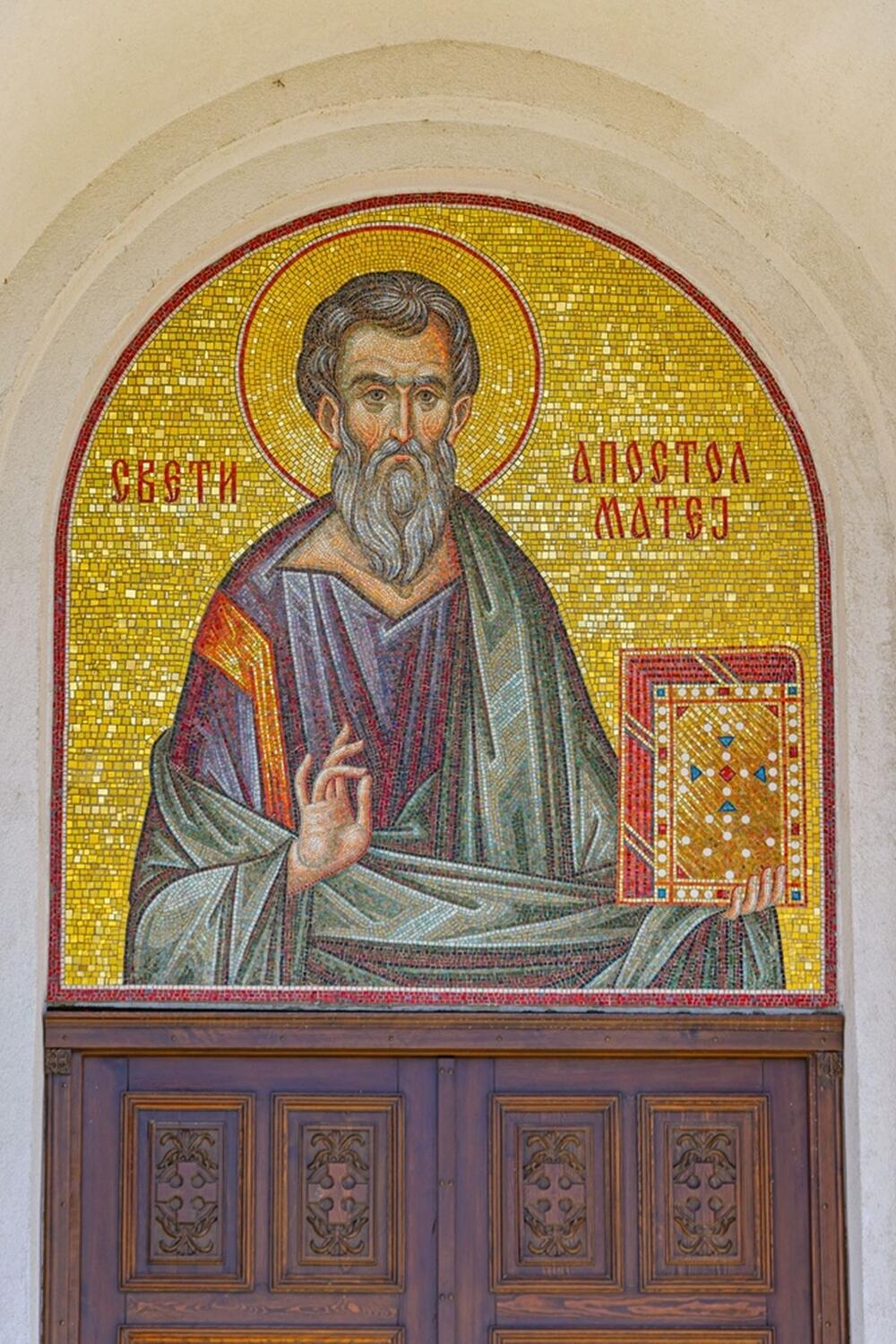 Mozaik Sv. apostola Mateja u Hramu Sv. apostola Mateja u Surčinu