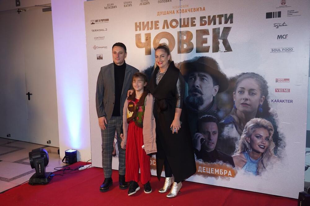 Hristina Popović sa Lučom na premijeri filma 'Nije loše biti čovek'
