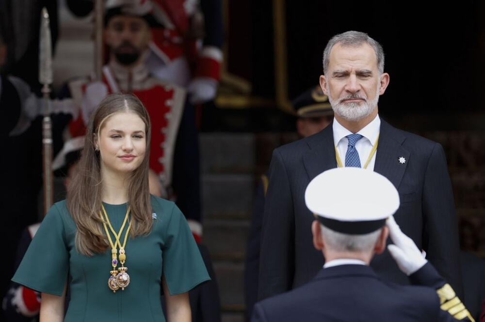 Kralj Felipe VI od Španije z i princeza Leonor od Asturije