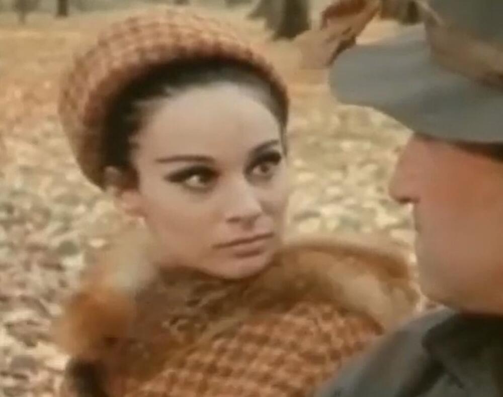 Manekenka Nuša Marović, jedan od prvih jugoslovenskih modela, u filmu "Pusti snovi" (1968)