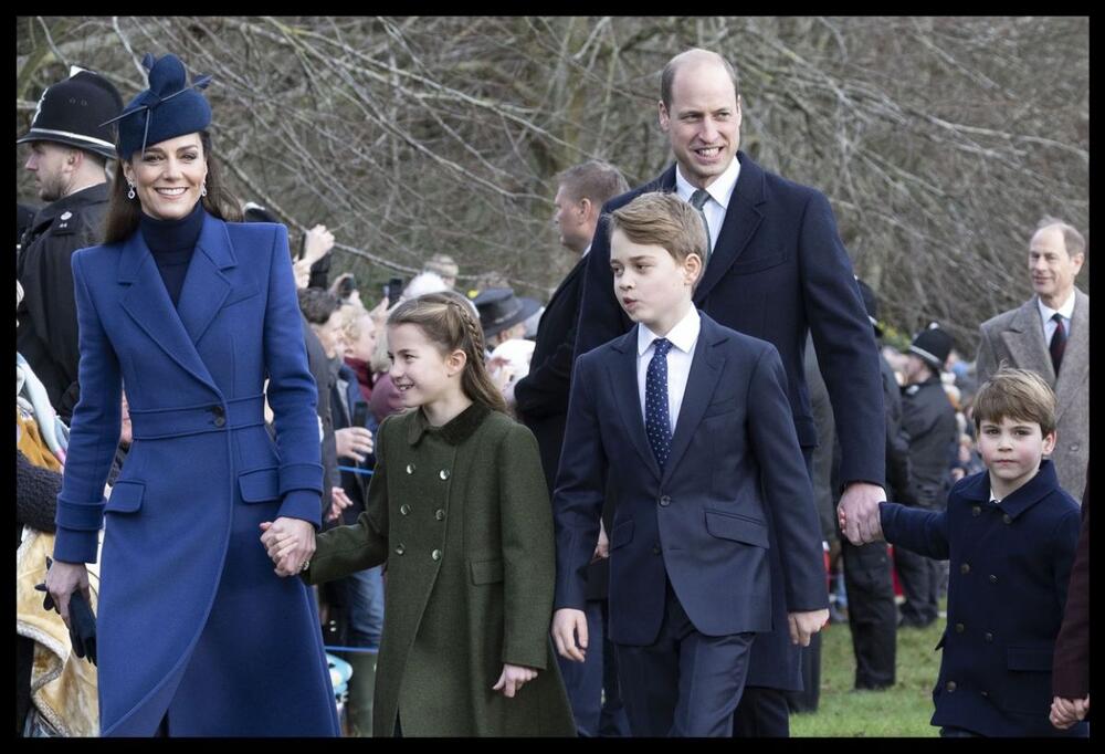 Princeza Šarlot sa porodicom u božićnoj šetnji