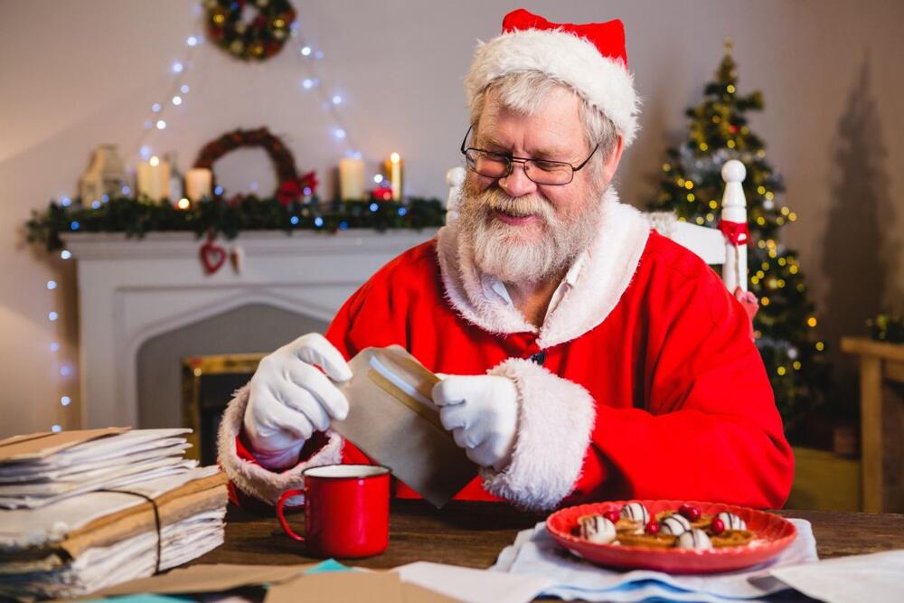 VERUJE SE DA JE SVETI NIKOLA ZAPRAVO DEDA MRAZ