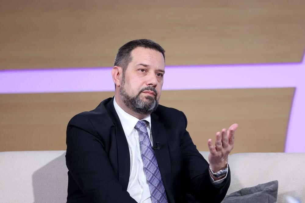Dr Radmilo Janković tokom gostovanja na televiziji Kurir
