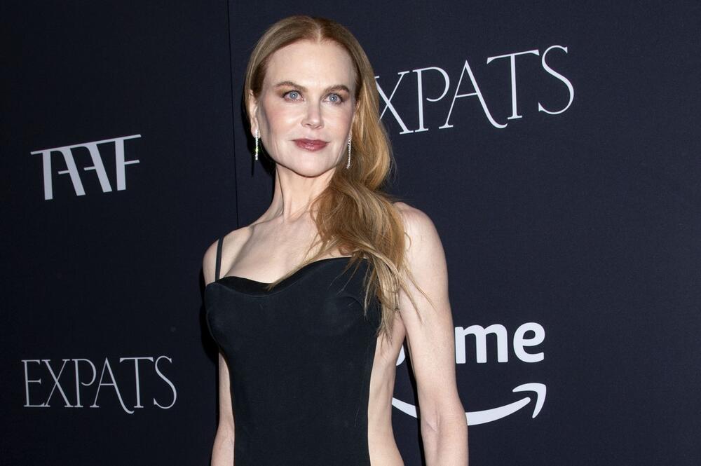 Nikol Kidman je oduševila haljinom na premijeri serija Expats