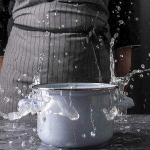 Rešenje za buđ: Kako da ivice u kuhinji i kupatilu zaštitite od vlage?