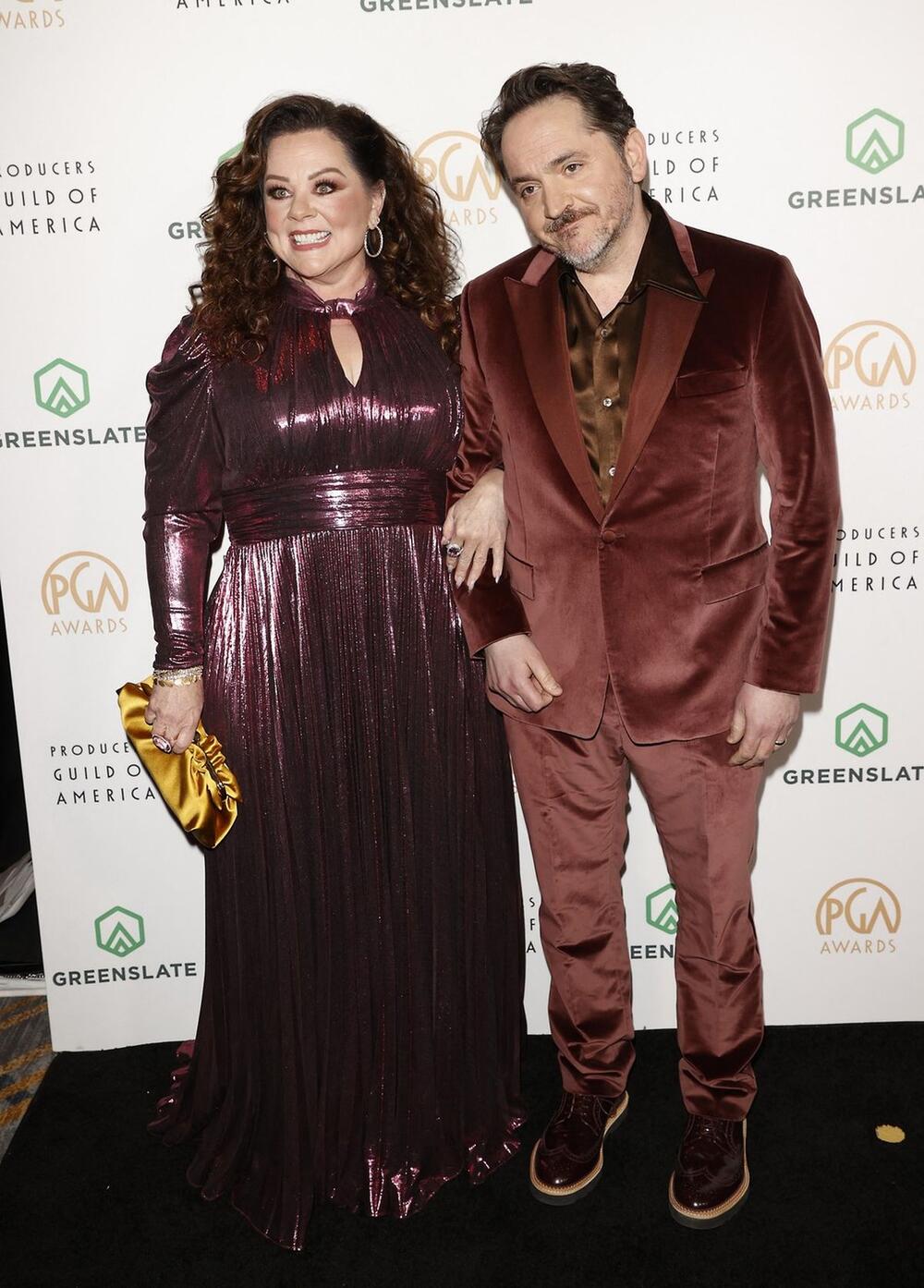 Melisa Mekarti i njen suprug i kolega Ben Falkone na dodeli nagrada Udruženja američkih producenata 2024.