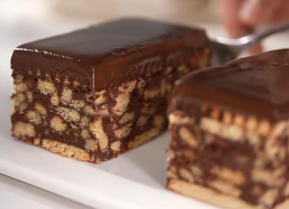 Čokoladna keks torta s prelivom za samo 15 minuta (RECEPT)