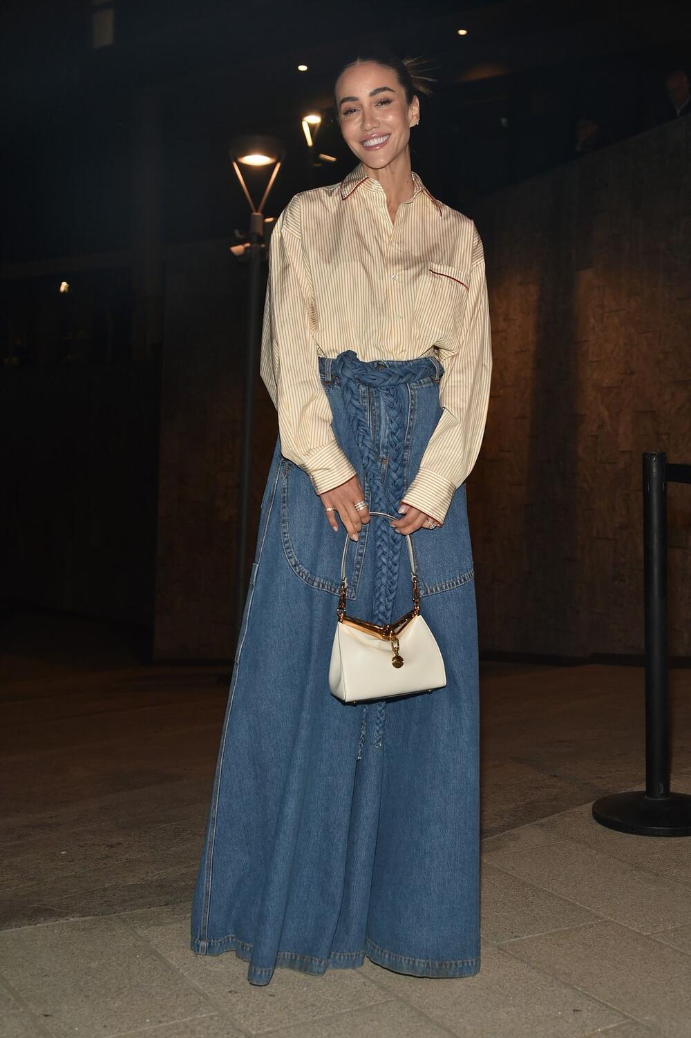 Tamara Kalinić u maksi-suknji od teksasa na reviji modne kuće Etro na Nedelji mode u Milanu