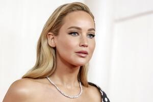 Deluju kao fejslifting za 5 minuta: Ako imate spuštene kapke, ovi trikovi s maskarom i ajlajnerom će vam promeniti život