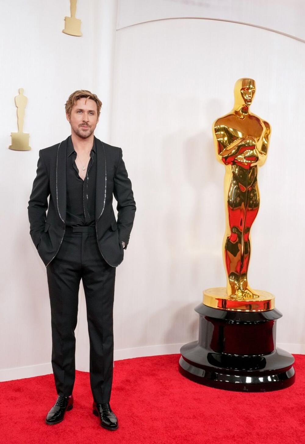 Rajan Gosling na crvenom tepihu na 96. dodeli Oskara