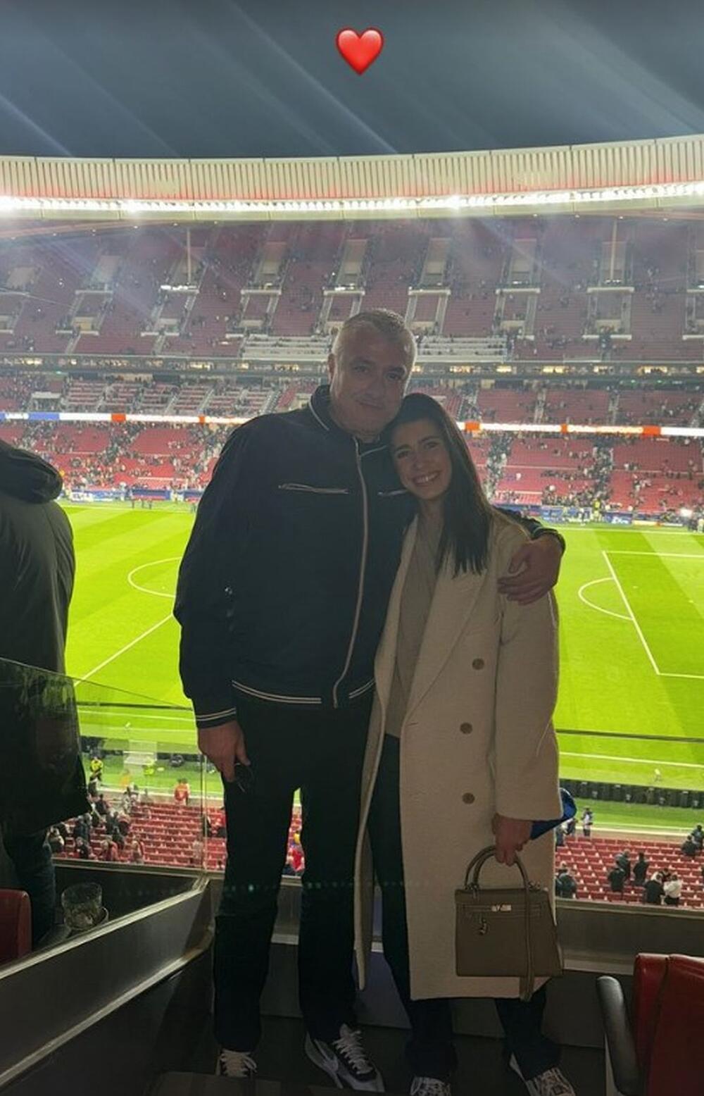 Predrag Saša Danilović i Olga Danilović na meču Atletiko Madrid - Inter, na kom su bodrili njenog dečka Jana Oblaka
