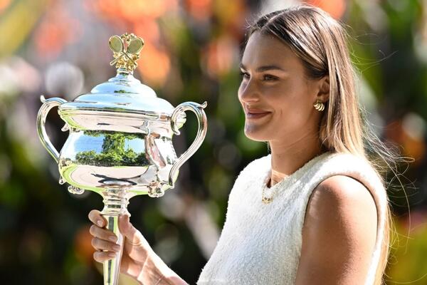 Sabalenka izašla na teren sa dijamantima i dragim kamenjem vrednim bogatstvo: Svi gledali u njen vrat, niko u reket!