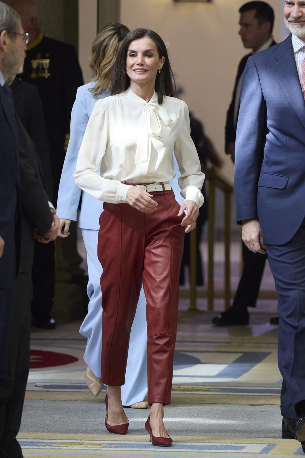 Španska kraljica Leticija nosila je više puta svoje omiljene crvene kožne pantalone