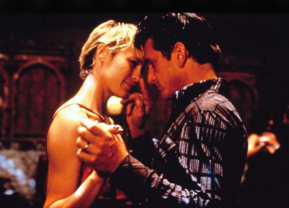 Robin Rajt i Šon Pen u filmu 'Ona je predivna' (She's So Lovely, 1997))