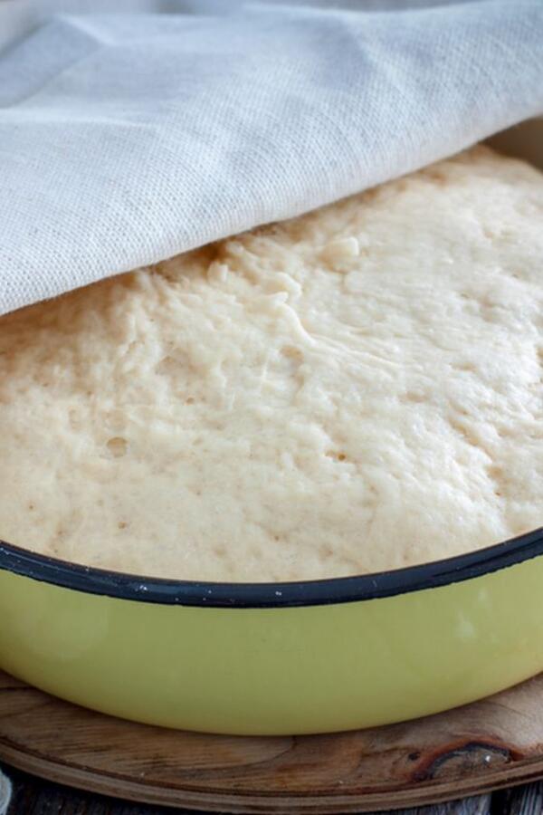 Univerzalno dizano testo za slatka i slana peciva: Jednostavan recept za vazdušaste kiflice, rol-viršle, pogačice...