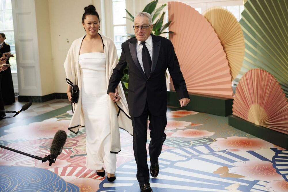 Robert de Niro sa partnerkom Tifani Čen na prijemu u Beloj kući