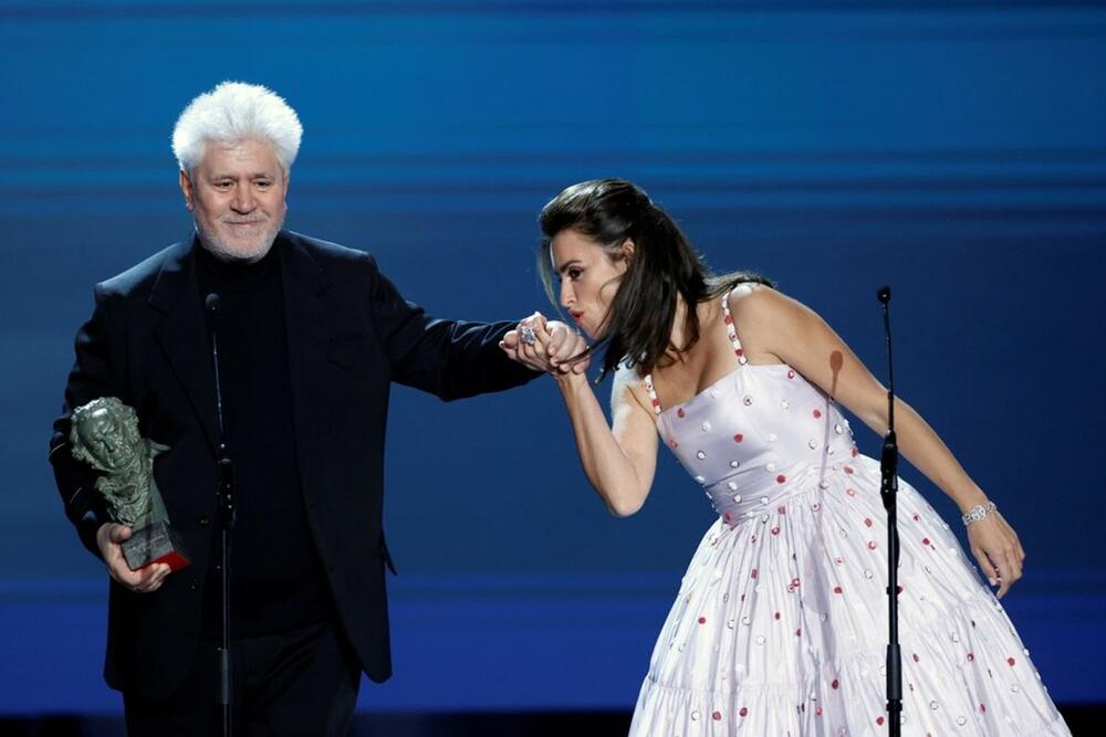 Pedro Almodovar s Penelope Kruz na 36. dodeli Goja nagrada