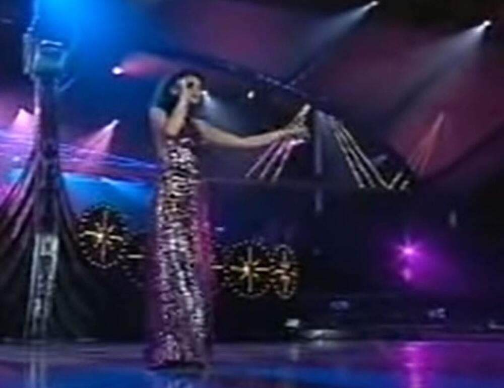 Ekstra Nena na Evroviziji 1992. u svetlucavoj haljini Verice Rakočević