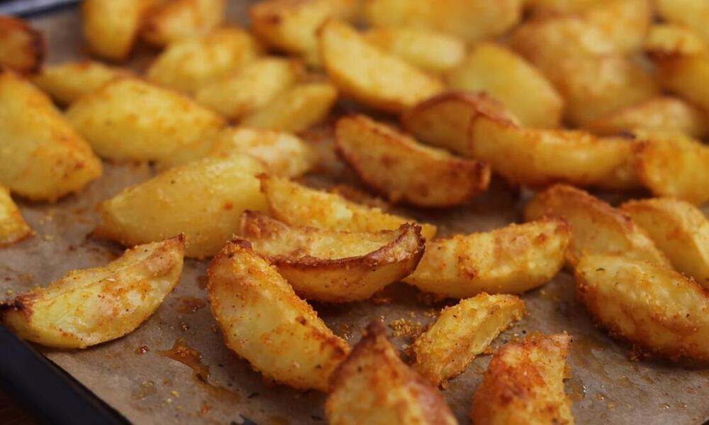 Hrskavi krompir iz rerne - najbolji dodatak svakom jelu