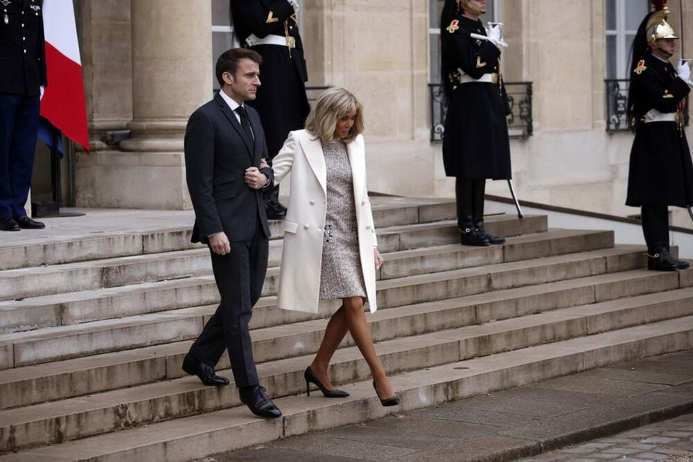 Brižit Makron, supruga predsednika Francuske Emanuela Makrona, izgleda fenomenalno