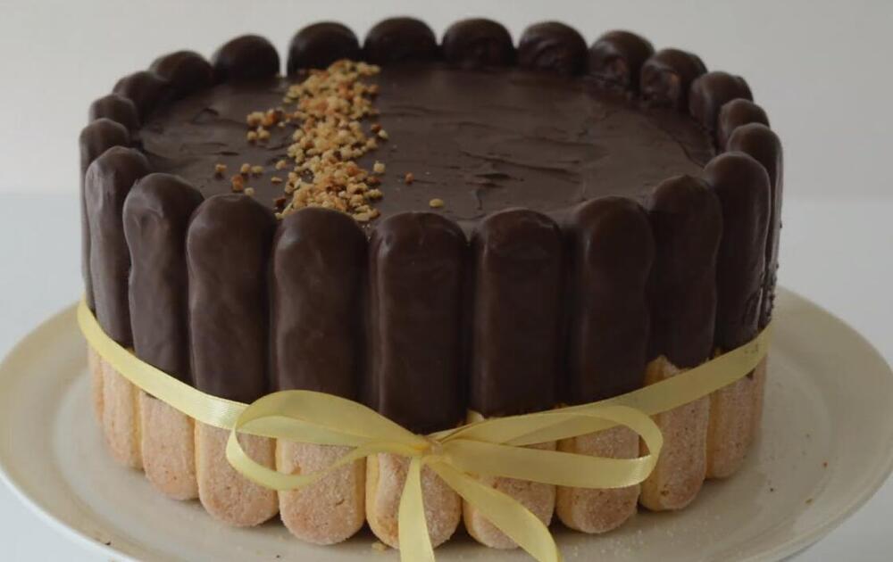 Čokoladna šarlota torta sa piškotama