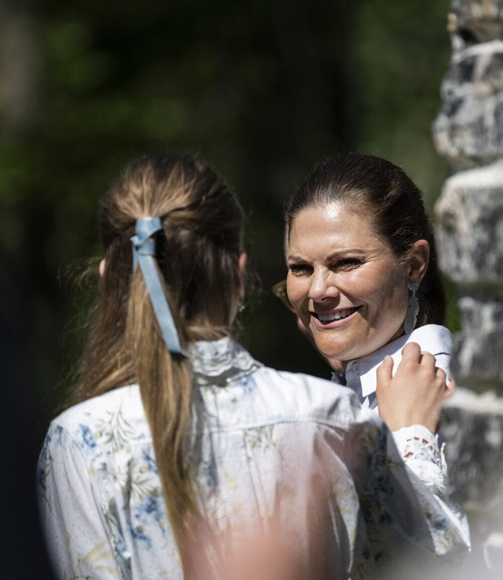 Princeza VIktorija od Švedske sa ćerkom princezom Estel u stoklhomskoj Kraljevskoj palati