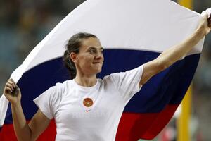 Od najobožavanije žene sporta preko Putinove vatrene podrške do – SKANDALA: Gde je danas slavna Jelena Isinbajeva?