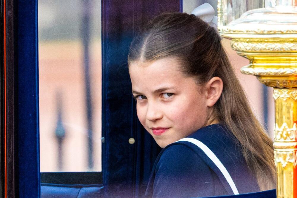 Princeza Šarlot od Velsa u kočiji pred Pozdrav bojama u Londonu 2024.
