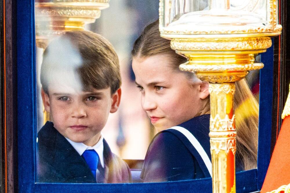 Princ Lui i princeza Šarlot na Pozdravu bojama