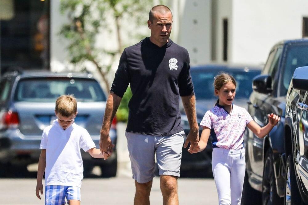 Armi Hamer sa decom prošlog jula u Los Anđelesu