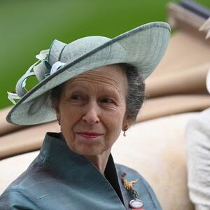 Sve kontra od ostalih članova porodice: Šta princeza Ana jede za božićnu večeru i zašto baš to?