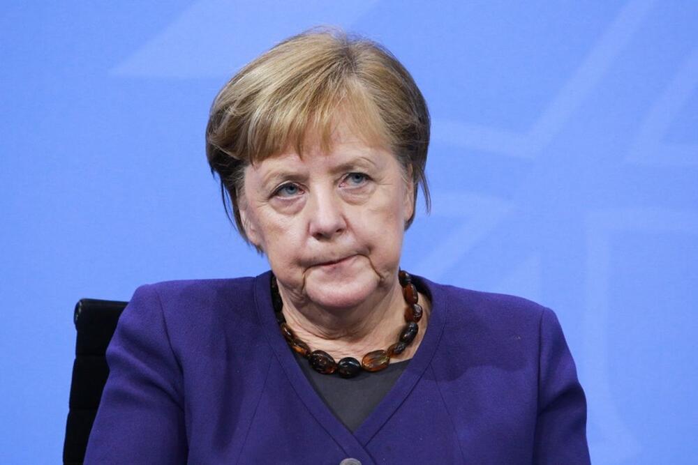 Angela Merkel se povukla iz politike 2021. godine