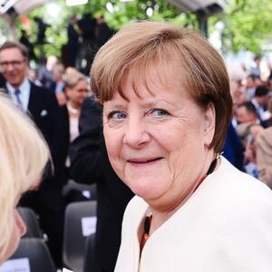 Na šminku i frizuru je potrošila više od 55.000 evra od izlaska iz politike: Gde je danas i kako izgleda Angela Merkel?