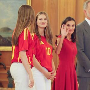 I tata je probao da joj pomogne: Simpatičan susret španske princeze i fudbalera u kog je godinama zaljubljena