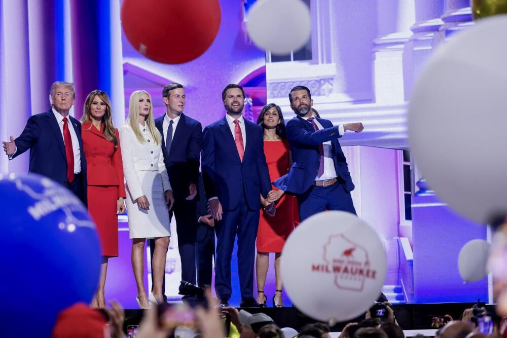 Cela porodica okupila se da podrži Donalda Trampa