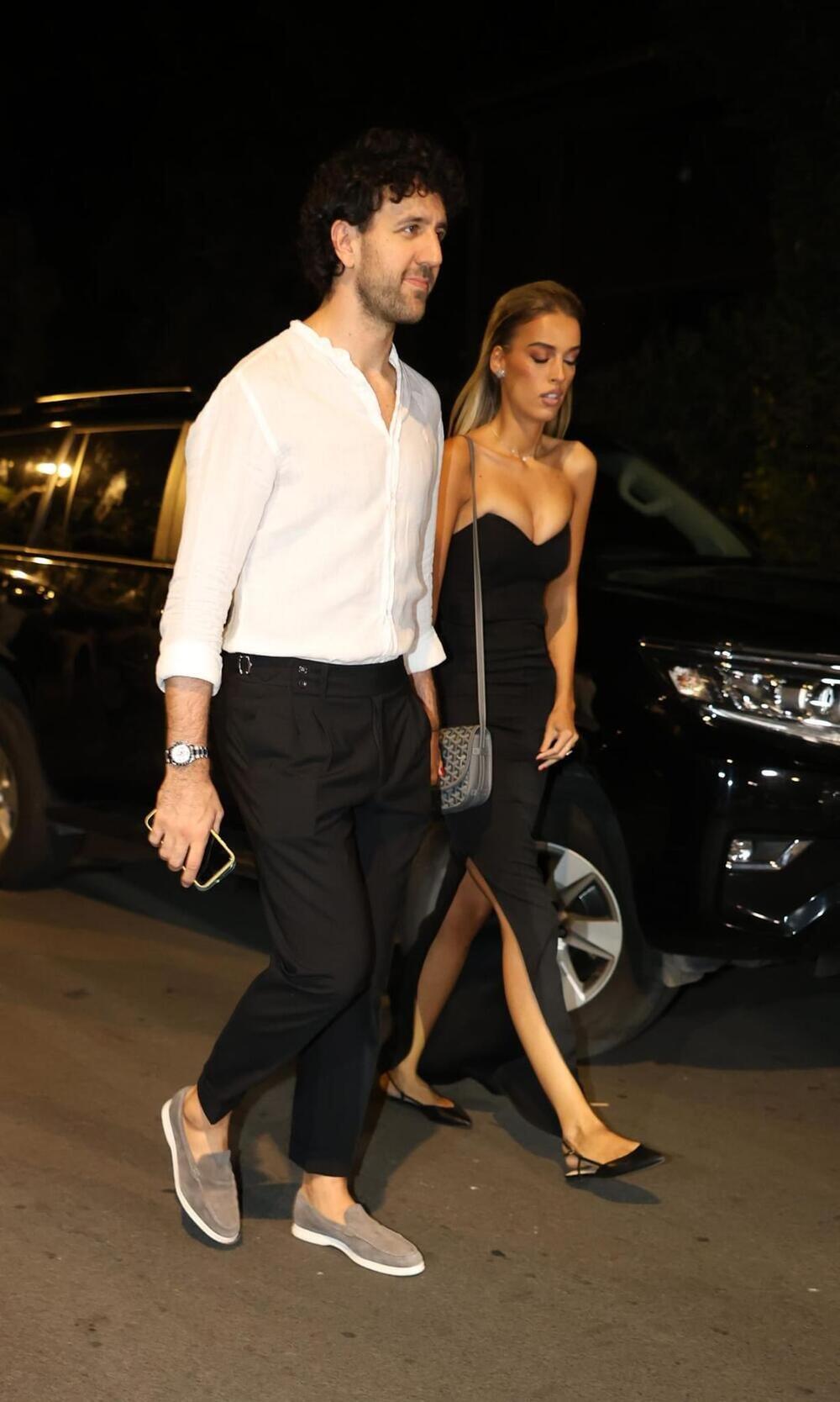 U jednom beogradskom restoranu najbolji srpski sportisti sinoć su sa svojim suprugama i devojkama zajedno još jednom proslavili veliki uspeh na Olimpijskim igrama.