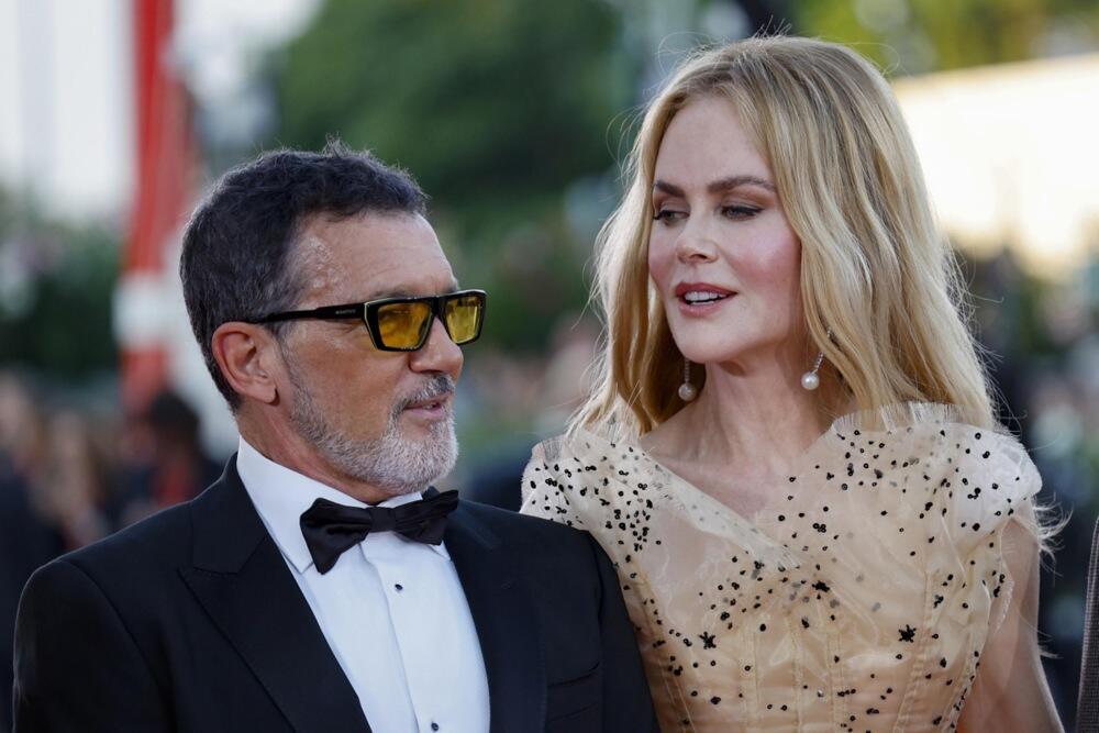 <p>Nikol Kidman i Antonio Banderas u Veneciji su prisustvovali premijeri novog filma <em>Babygirl</em>, a par je i privatno veoma blizak.</p>