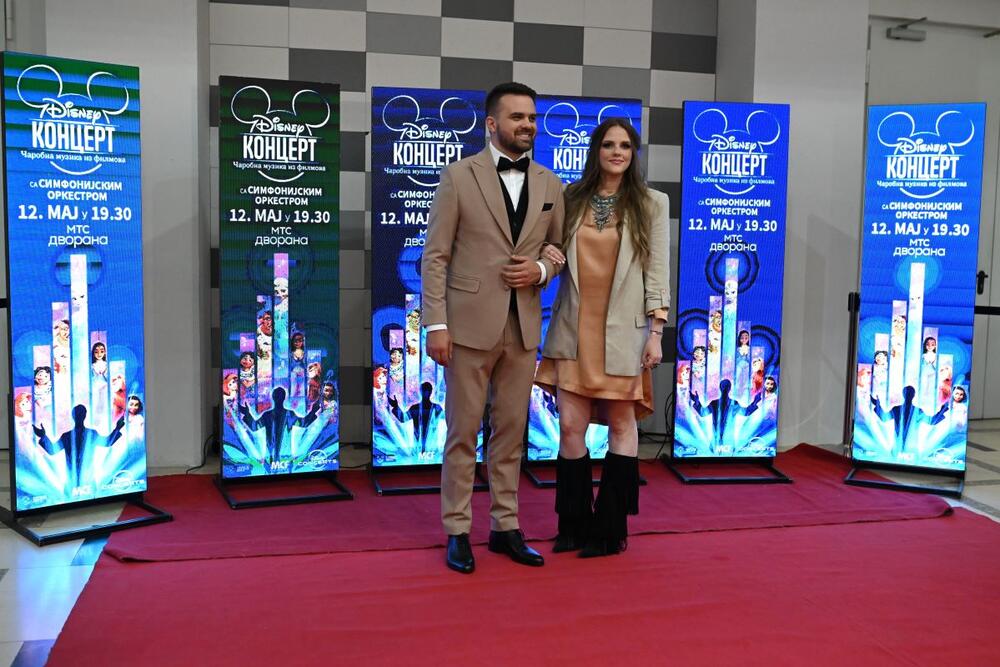 <p><strong>Diznijev muzički spektakl "Čarobna muzika iz filmova" održaće se u nedelju, 29. septembra u mts Dvorani, u dva termina (16h,19h), a novina trećeg po redu koncerta je i novi član izvođačkog sastava.</strong><br />
</p>