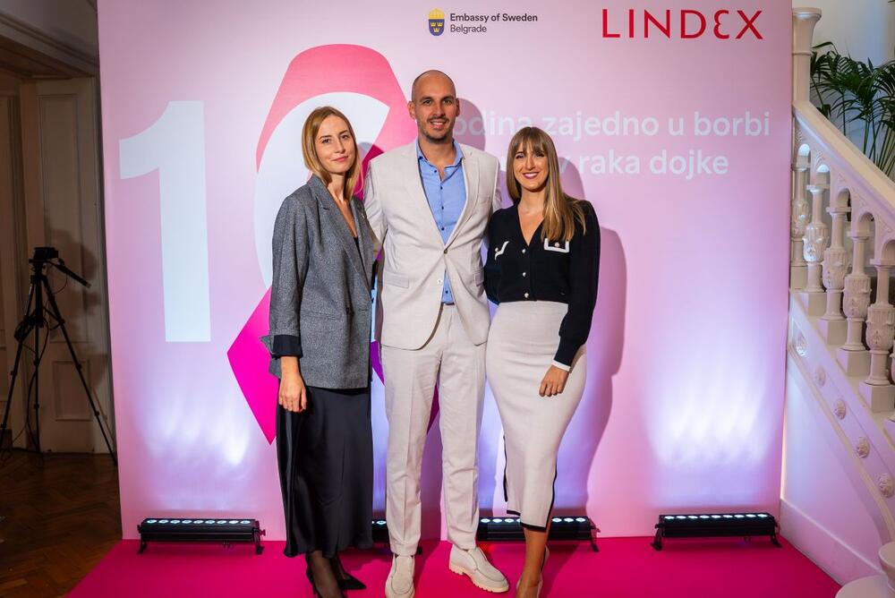 Svakog oktobra obeležava se Međunarodni mesec borbe protiv raka dojke, a ovim povodom Triple Jump Group sa brendom Lindex već desetu godinu za redom pokreće Pink kampanju koja ističe važnost otkrivanja raka dojke i kontinuirane podrške ženama u borbi protiv ove bolesti. Pod