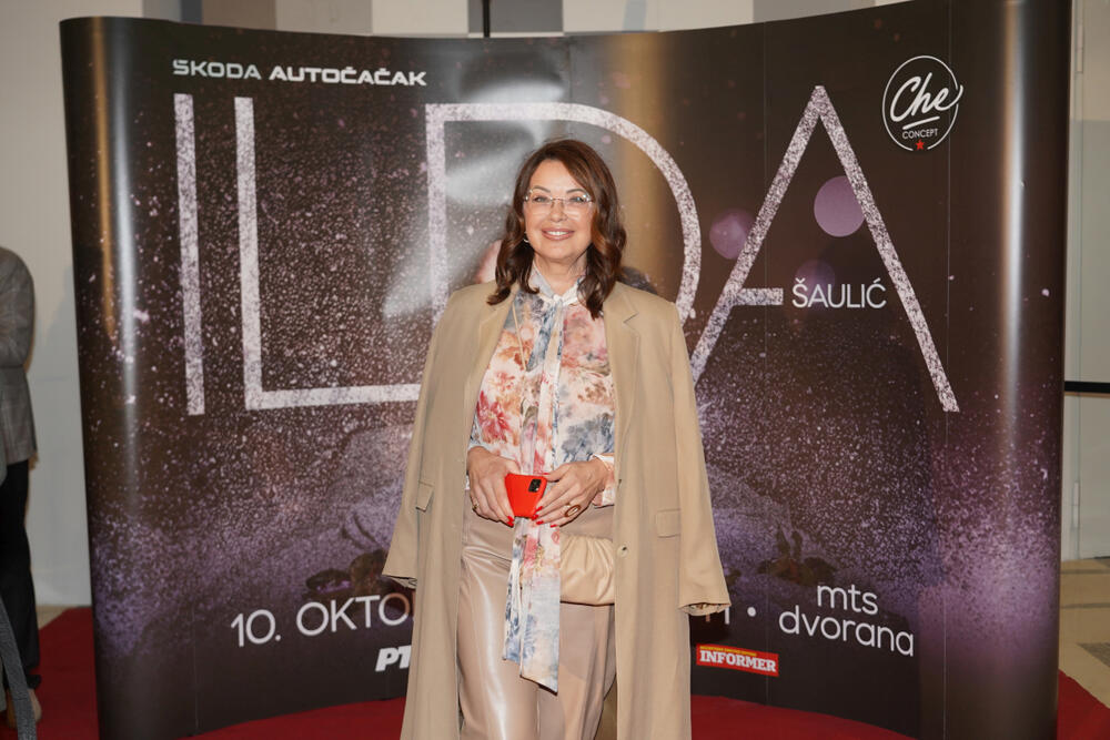 <p>Bež boja i ove godine dominira, a zašto i ne bi kad je veoma zahvalna i jednostavna za kombinovanje sa gotovo svim drugim bojama </p>