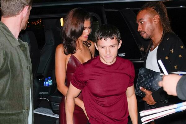 "Mislim da je sad prekasno!" Zendeja priznala na čemu zavidi svom (navodnom) mužu Tomu Holandu