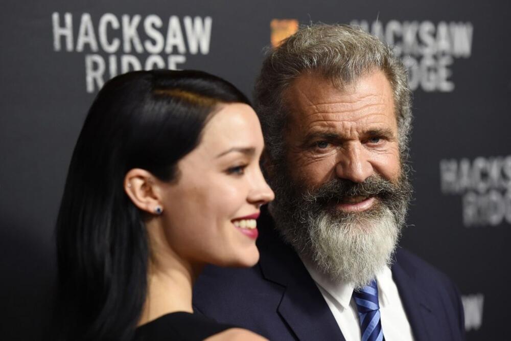 Rozalind Ros i Mel Gibson na crvenom tepihu