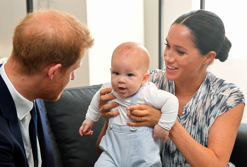 Prinčevi Hari i Arči i Megan Markl tokom života u Velikoj Britaniji