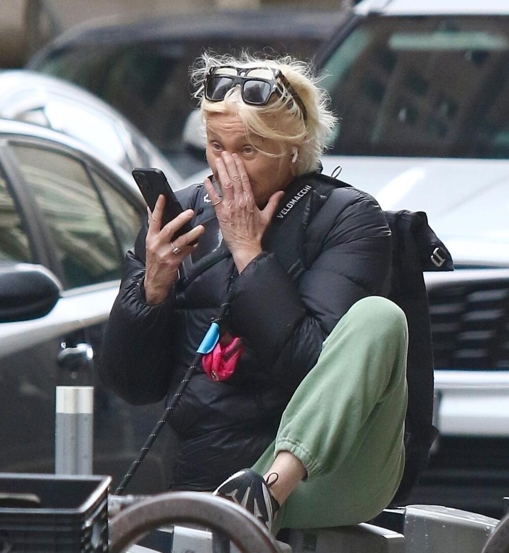 Debora se oseća izdanom