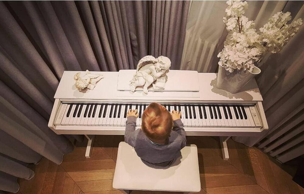 <p>Oni važe za jedan od najskladnijih parova na domaćoj javnoj sceni, a svoj topli kutak svili su daleko od očiju javnosti.</p>