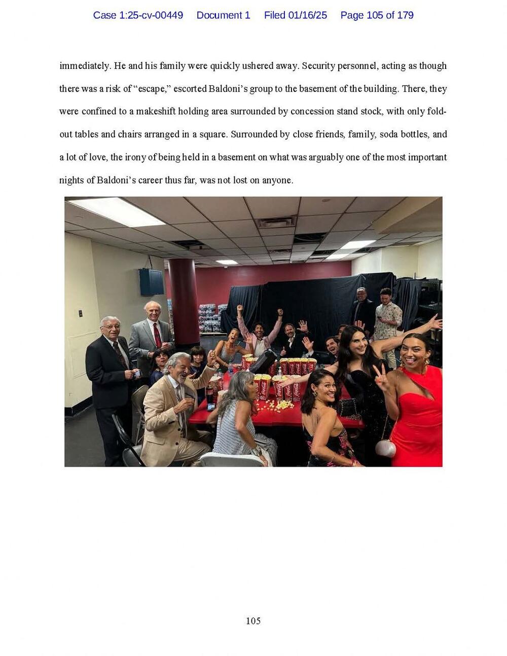 Džastin Baldoni je s prijateljima i porodicom premijeru sopstvenog filma proveo u podrumu.