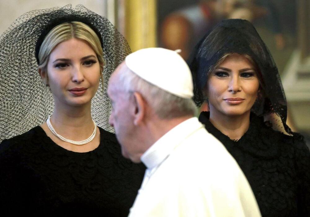 Ivanka i Melanija Tramp prilikom posete Vatikanu tokom prvog Trampovog mandata